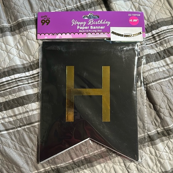 “HAPPY BIRTHDAY” Paper Banner - Black and Gold Birthday Banner - Picture 1 of 3